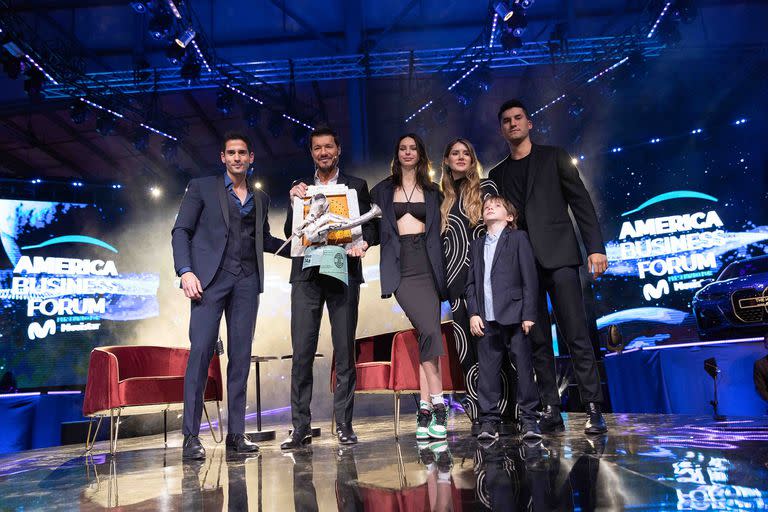 Ignacio González Castro, Marcelo, Juana, Micaela, Lorenzo y Francisco Tinelli en en America Business Forum 2022