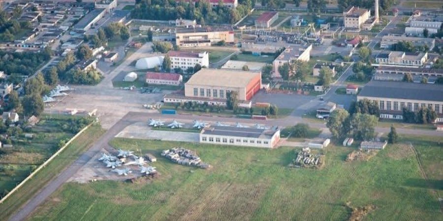 Three Russian Su-30 fighter jets arrived at the Baranovichi airfield