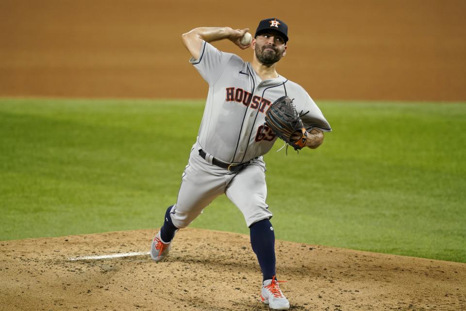 Houston Astros relief pitcher Brandon Bielak throws in the second inning of a baseball game against the Texas Rangers in Arlington, Texas, Wednesday, Sept. 15, 2021. (AP Photo/Tony Gutierrez)