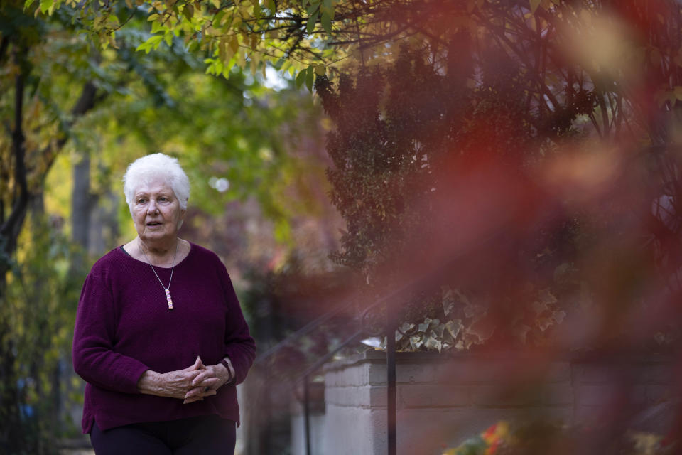 Peggy Simpson poses for a photo Friday, Nov. 17, 2023, in Washington. Simpson, a former Associated Press reporter, is among the last surviving witnesses to the events surrounding the assassination of Kennedy are among those sharing their stories as the nation marks the 60th anniversary. (AP Photo/Jacquelyn Martin)