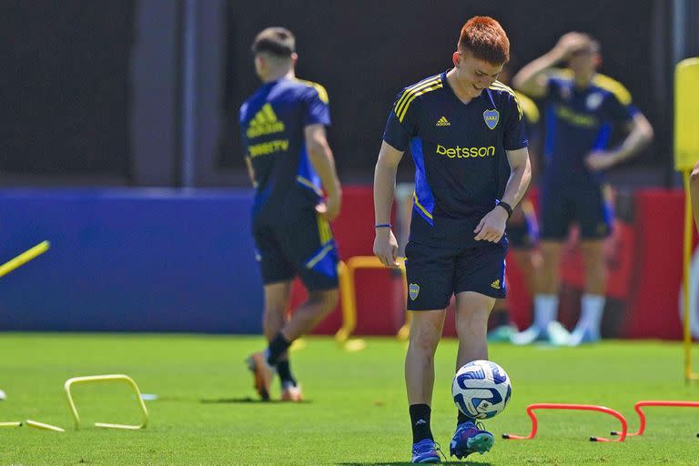 Valentín Barco, en el entrenamiento de Boca en el complejo de Vasco Da Gama