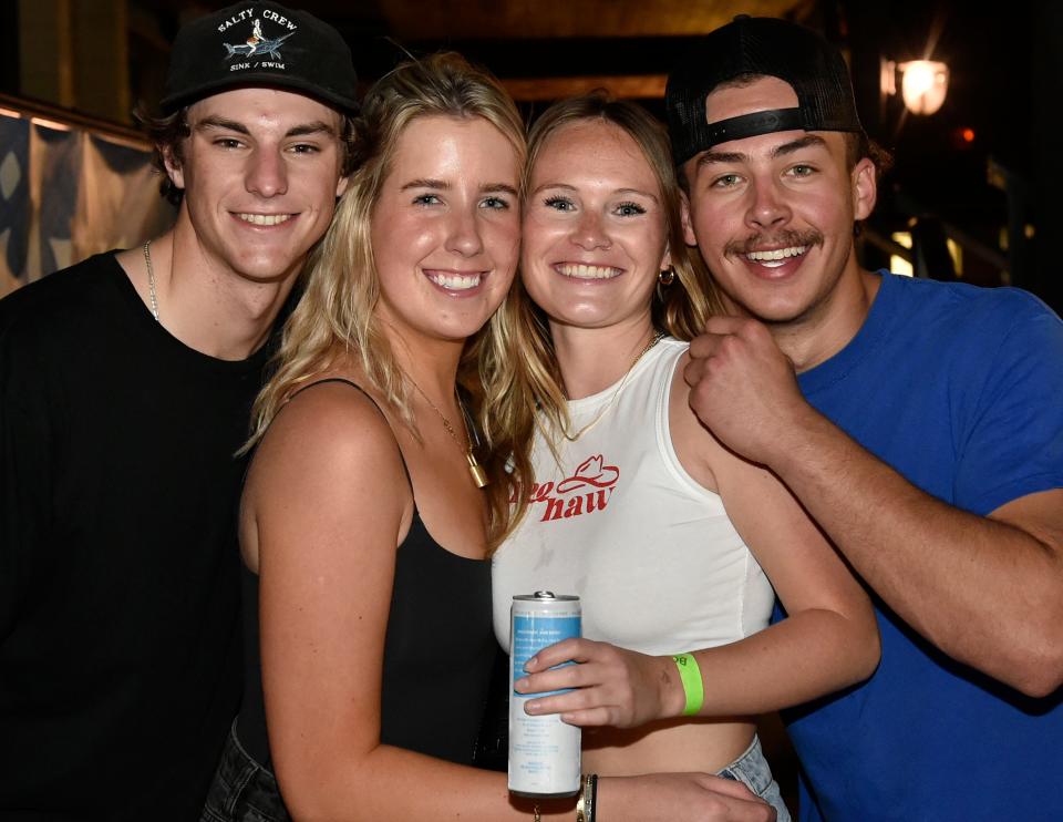 More than a thousand people turned out for the traditional Siesta Key Village Turkey Trot pub crawl down Ocean Boulevard on Thanksgiving Eve. Expect a similar crowd for the Santa Stumble on Tuesday.