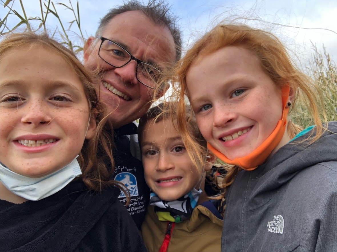 Jay Thomas with his daughters Gabrielle, left, and Caroline, right, and son Nicholas.  (Submitted - image credit)