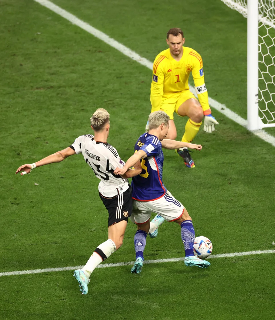 Sin ángulo y contra una leyenda del fútbol, así fue el gol de Asano. (Foto: Robert Cianflone/Getty Images)