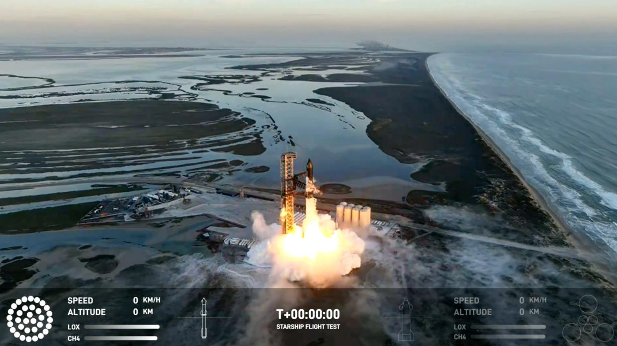 starship rocket launching