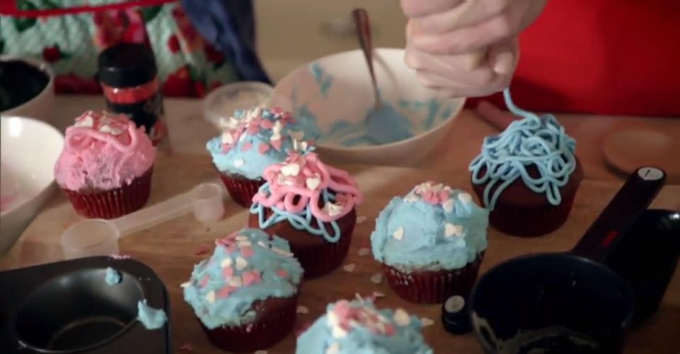 Hey look, a cake iced with Sam’s hair. Source: Channel 10