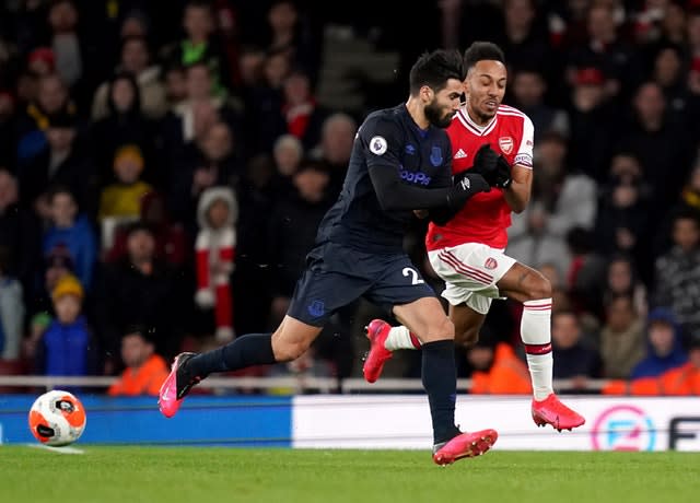 Andre Gomes (left) and Pierre-Emerick Aubameyang