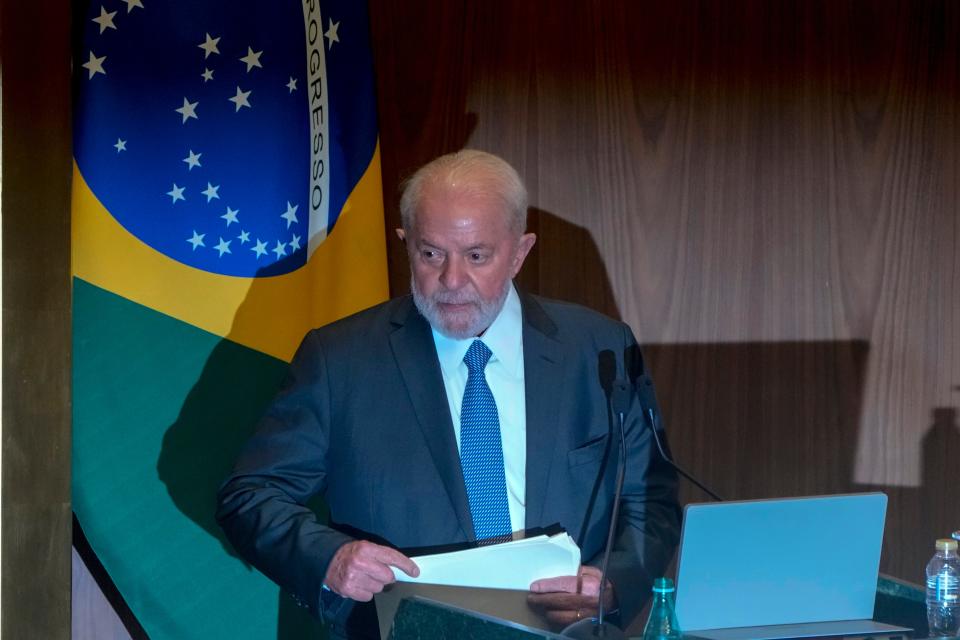 Brazilian President Luiz Lula da Silva gives a speech at the Arab League headquarters in Cairo (AP)