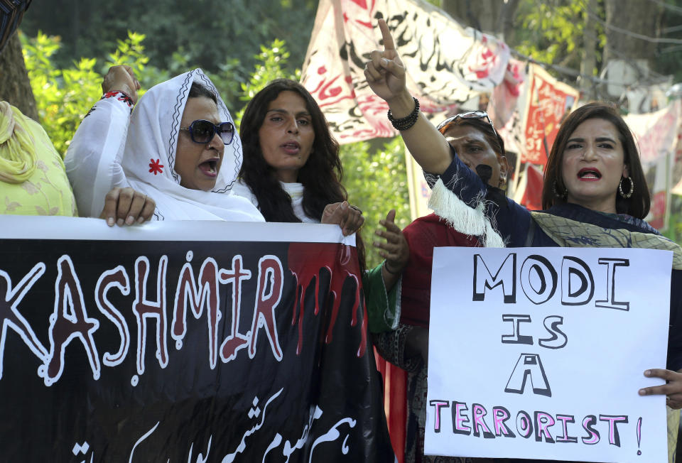 Pakistani transgender persons chant anti India slogans during a demonstration to express solidarity with Indian Kashmiris, in Lahore, Pakistan, Saturday, Aug. 24, 2019. Pakistan's Foreign Minister Shah Mahmood Qureshi said in Islamabad that he spoke with United Nations Secretary General António Guterres and discussed India's human rights violations and the security situation in Indian-controlled Kashmir. (AP Photo/K.M. Chaudary)