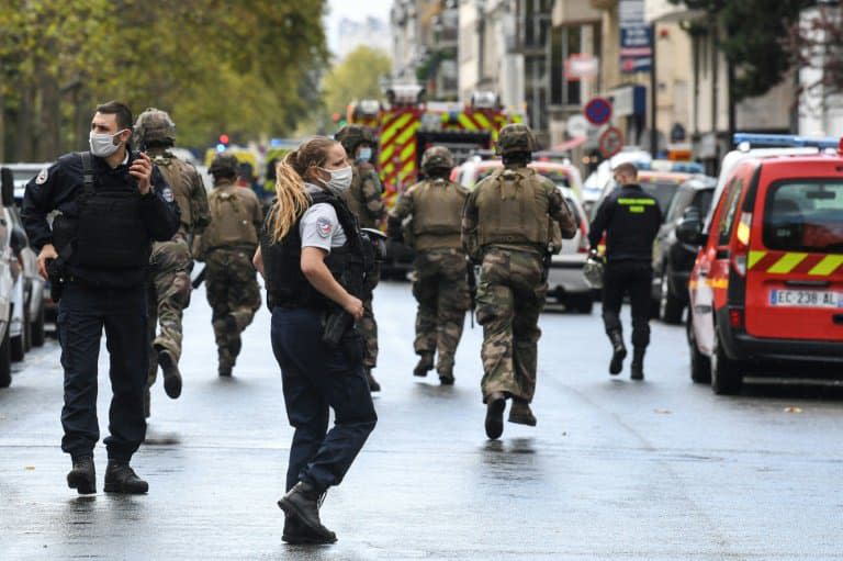 Soldats déployés à Paris après une attaque à l'arme blanche le 25 septembre 2020 près des anciens locaux de Charlie Hebdo - Alain JOCARD © 2019 AFP