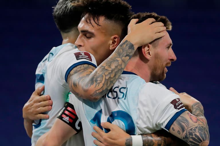 Messi con la selección Argentina contra Paraguay