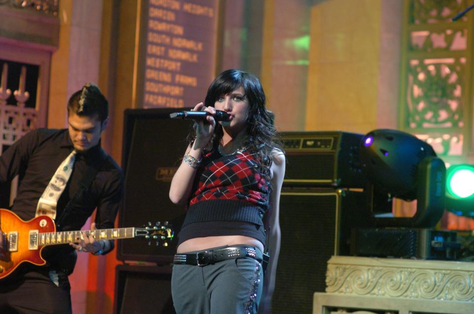 Ashlee Simpson on SNL