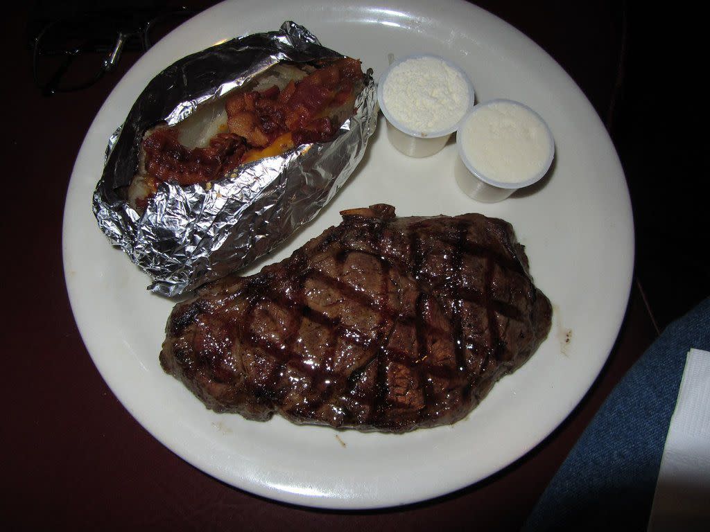 New Mexico: Monte Carlo Steakhouse and Liquor Store