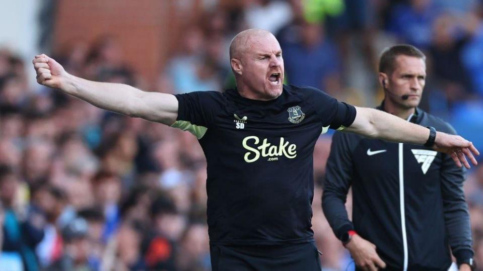 Sean Dyche shouts from the touchline