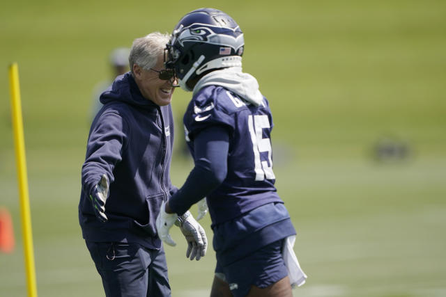 Seahawks OTAs have different feel with no Wilson, Wagner