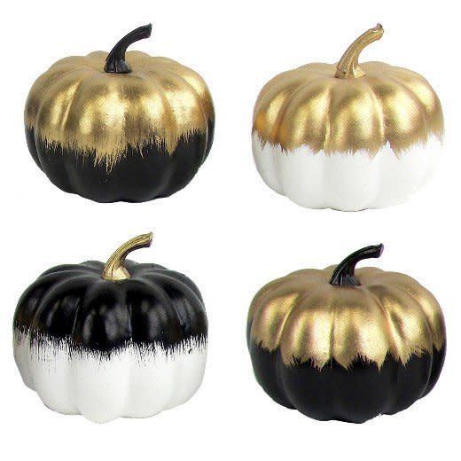 Get them here from <a href="https://www.target.com/p/4ct-mini-pumpkin-decor-bullseye-s-playground-153/-/A-52786283#lnk=newtab&amp;preselect=52298413" target="_blank">Target</a>, $9.