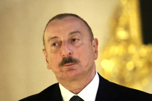 亞塞拜然與法國關係緊繃 驅逐2外交官