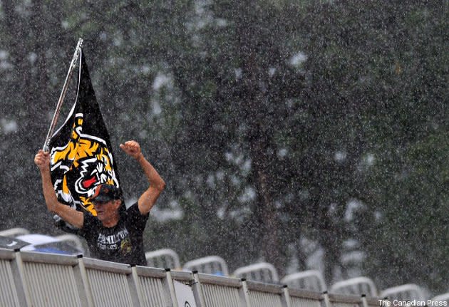 Edmonton Eskimos spoil Hamilton Tiger-Cats' home opener on soaked day in  Guelph