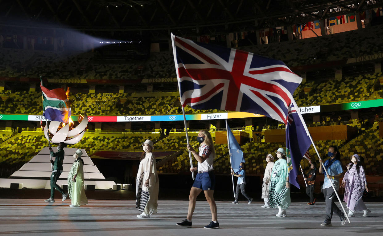 TOKYO, JAPAN - AUGUST 08: Flag bearer Laura Kenny of Team Great Britain during the Closing Ceremony of the Tokyo 2020 Olympic Games at Olympic Stadium on August 08, 2021 in Tokyo, Japan. (Photo by Dan Mullan/Getty Images)