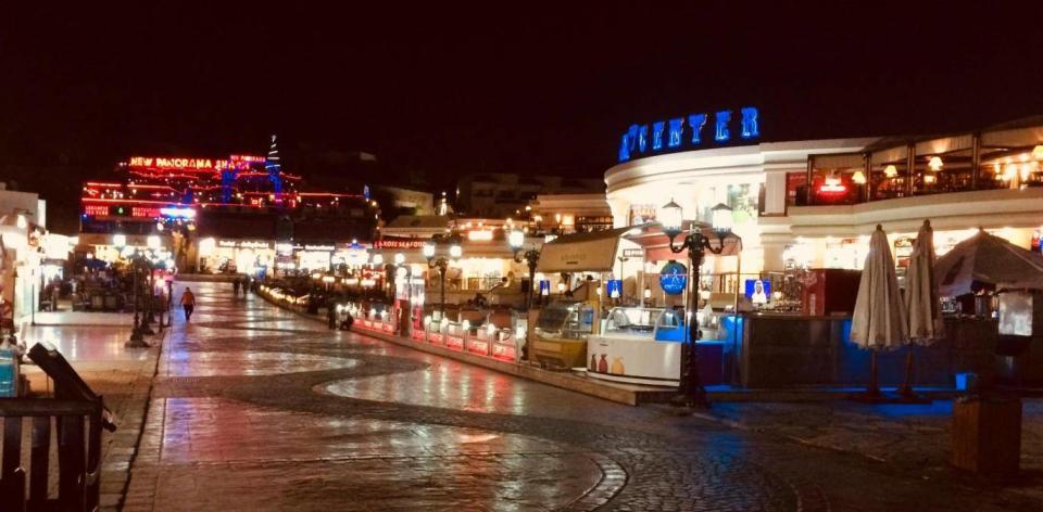 Naama Bay at night (Nick Redmayne)