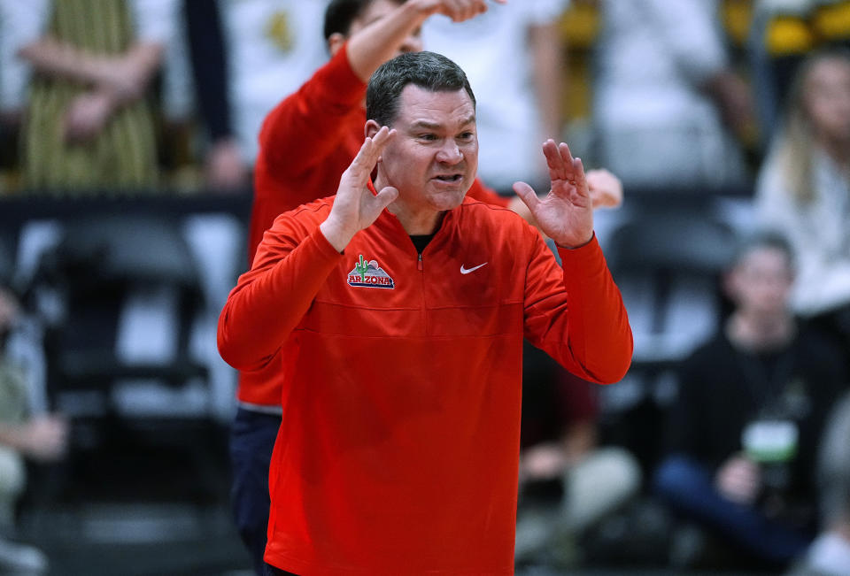 Arizona coach Tommy Lloyd directs the team against Colorado during the second half of an NCAA college basketball game Saturday, Feb. 10, 2024, in Boulder, Colo. (AP Photo/David Zalubowski)