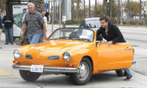 Even famous movie stars run into a little car trouble now and then. On his way to drop off girlfriend Diane Kruger at LAX on Tuesday, Joshua Jackson’s vintage Volkswagen Karmann Ghia convertible broke down, prompting him to push the car off to the side of the road, and out of traffic. So where was Diane? The “Fringe” actor called her a cab so she wouldn’t miss her flight. What a boyfriend! (4/23/2012)