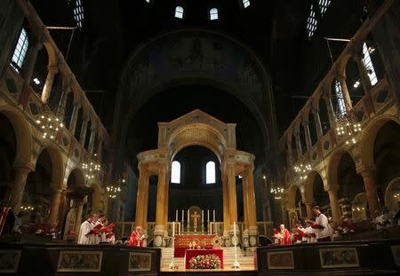 The Hungarian relic of St Thomas Becket is displayed during a ceremony at Westminster Cathedral in London, Britain May 23, 2016. REUTERS/Neil Hall