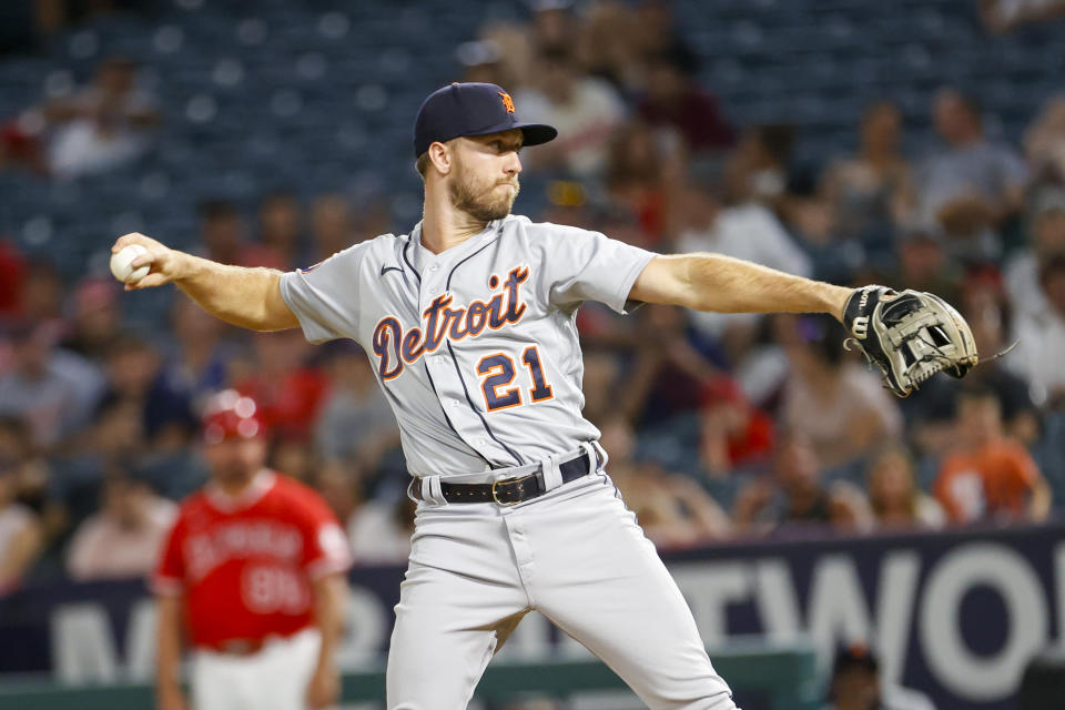 Detroit Tigers relief pitcher Kody Clemens throws to a Los Angeles Angels batter during the eighth inning of a baseball game against the Detroit Tigers in Anaheim, Calif., Monday, Sept. 5, 2022. (AP Photo/Ringo H.W. Chiu)