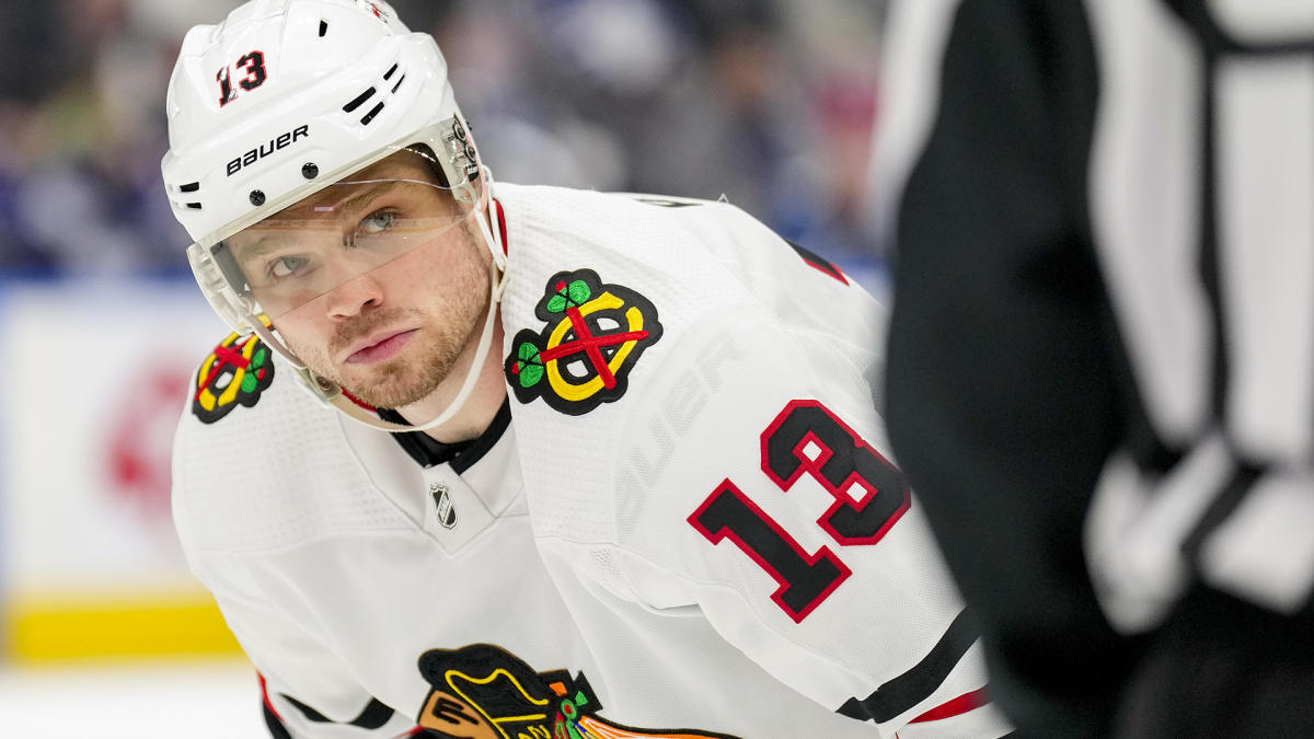 Ottawa Senators trade Zaitsev to Blackhawks for future