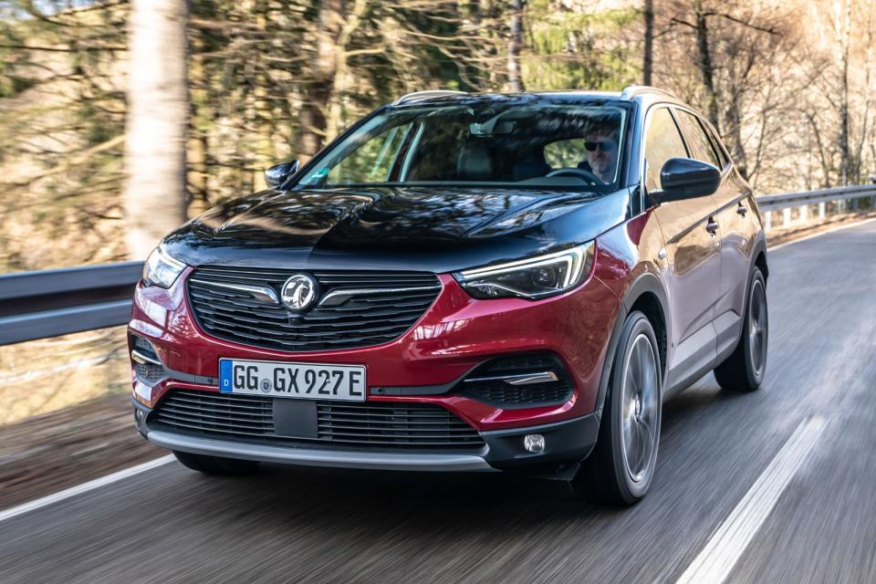 <p>The same software error that impacted Citroën also had a similar impact on Opel, a sister company. In this case the problem affected the following models: <strong>Astra L</strong> (2021-2022), <strong>Combo</strong> (2020-2022), <strong>Corsa</strong> (2021-2022), <strong>Grandland X</strong> (2020-2022, pictured), <strong>Mokka</strong> (2020-2022), <strong>Movano</strong> (2021-2022), <strong>Vivaro</strong> (2020-2022), and <strong>Zafira</strong> (2020-2022).</p>
