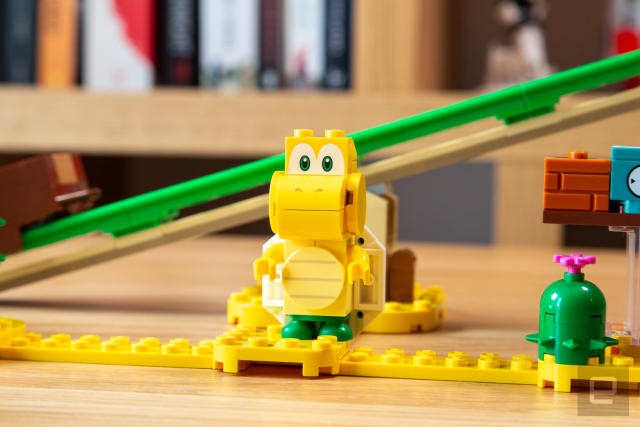 Lego Super Mario, reviewed: A real-life Super Mario Maker - CNET