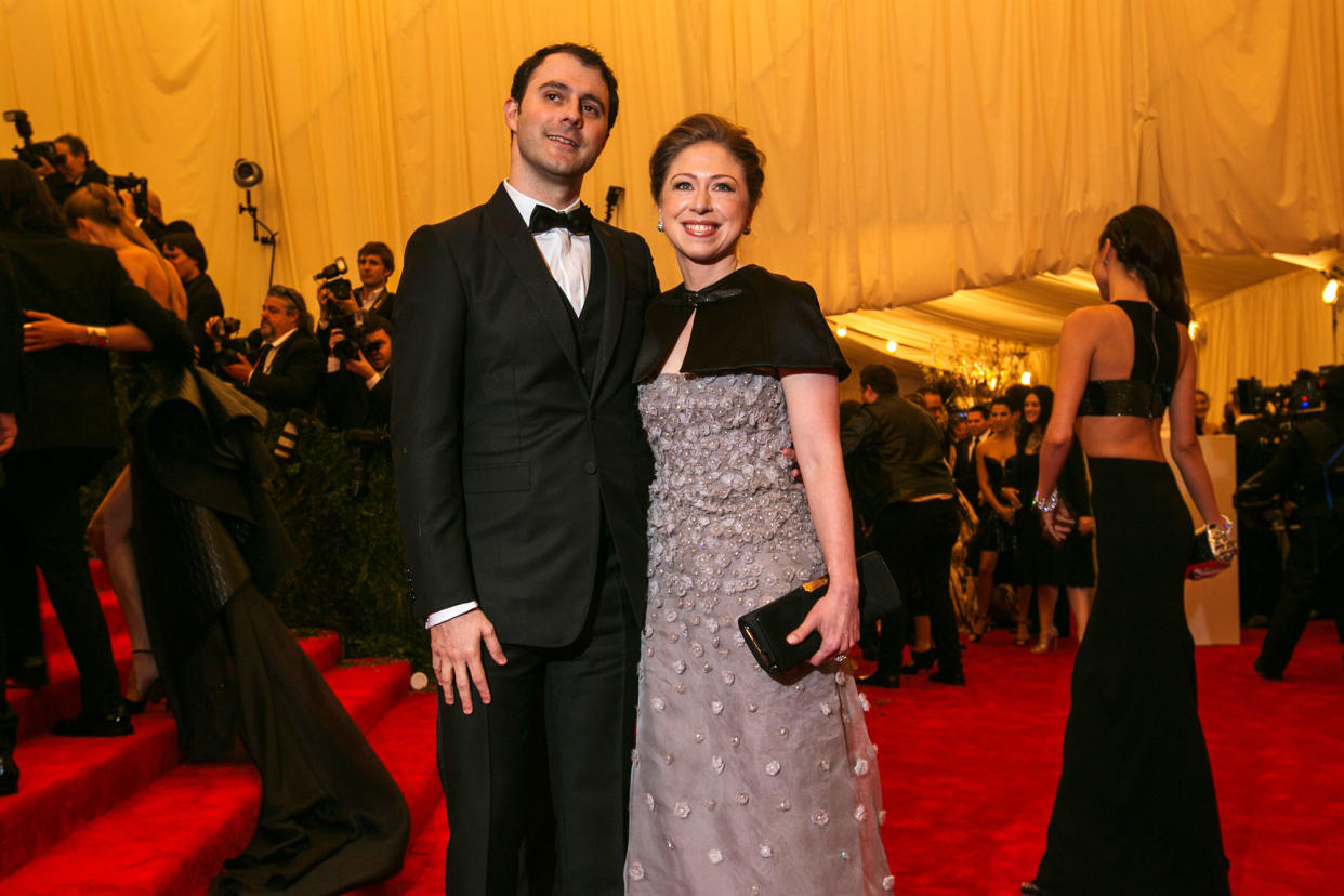 Chelsea Clinton and husband Marc Mezvinsky arrive at a Met Gala in New York City, May 6, 2013. (Photo: Lucas Jackson/Reuters)