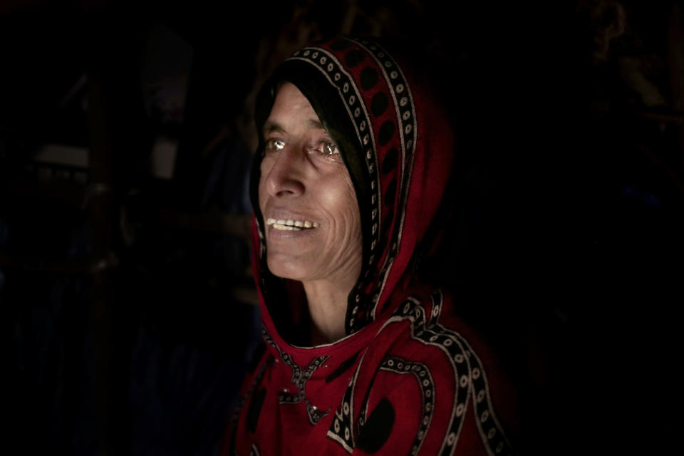 <p>Hagar Yahia, a Yemeni mother of eight, cries in her hut in Abyan, Yemen in this Feb. 9, 2018 photo. Displaced from their home and scrounging for work, she and her husband can barely afford to buy enough food for their family. âI go hungry for my children. I prefer that I donât eat so they can,â she said. (Photo: Nariman El-Mofty/AP) </p>