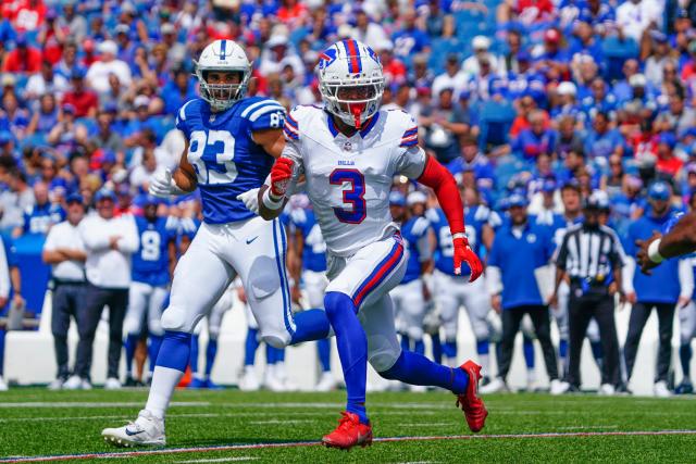 Bills safety Damar Hamlin makes 'remarkable' return to field after cardiac  arrest