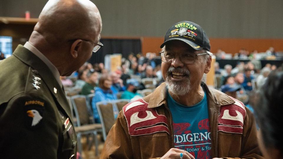 Army Lt. Gen. A.C. Roper, deputy commander, U.S. Northern Command, speaks with an Alaska Native military veteran during the Alaska Federation of Natives Annual Convention, Anchorage, Alaska, Oct. 21, 2023. (Tech. Sgt. Don Hudson / Air Force)