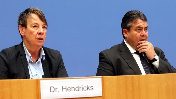 Sechs Minister stellt die SPD im neuen Kabinett. Noch-Außenminister Sigmar Gabriel wird nicht dazugehören. Gleiches gilt für Barbara Hendricks.