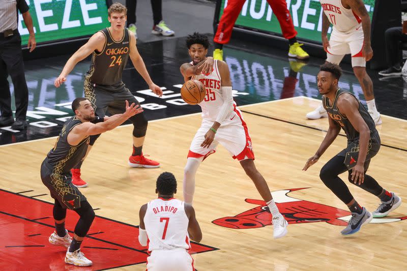 NBA: Houston Rockets at Chicago Bulls