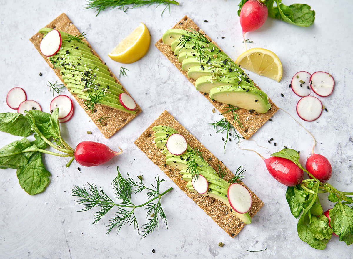 avocado crisps with lemon and radish