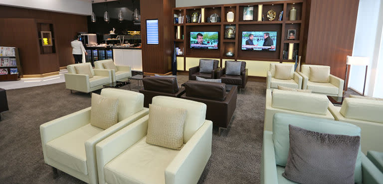 Etihad Premium Lounge in Abu Dhabi