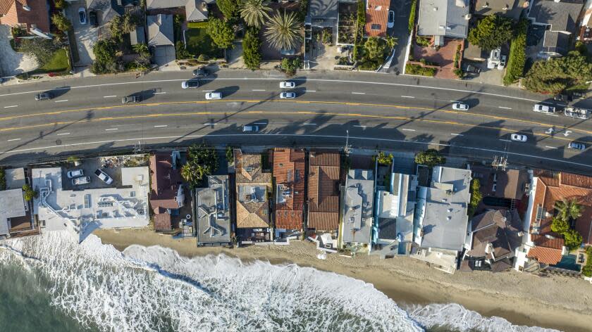 Malibu, CA, Monday, October 23, 2023 - An overhead view near the 21600 block of Pacific Coast Highway where four Pepperdine students were killed by a passing car. (Robert Gauthier/Los Angeles Times)