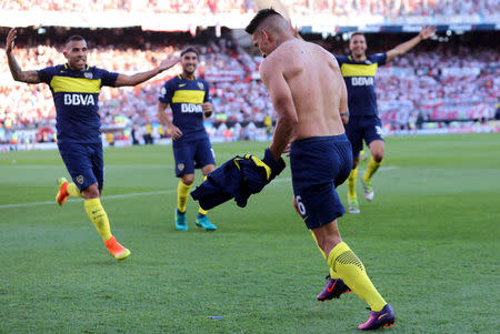 Football Soccer - Argentine First Division - River Plate v Boca Juniors - Antonio Liberti Stadium, Buenos Aires, Argentina - 11/12/2016 - Boca Juniors' Ricardo Centurion dances as he celebrates with teammates after he scored his team's fourth goal. REUTERS/Marcos Brindicci