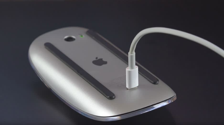 magic_mouse_2_charging