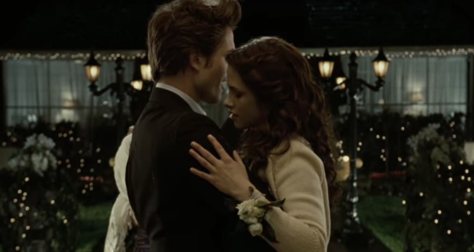 Bella and Edward slow-dancing