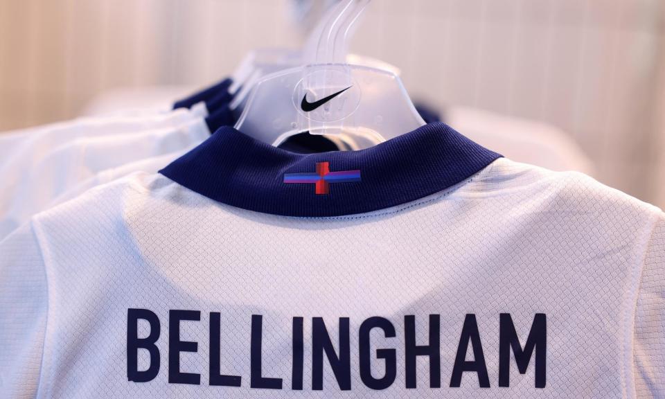 <span>Nike’s change to the St George’s Cross on England’s new kit has drawn the ire of far-right culture warriors.</span><span>Photograph: Daniel Leal/AFP/Getty Images</span>