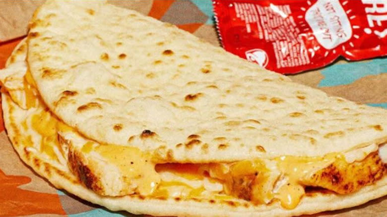 3 Cheese Chicken Flatbread Melt