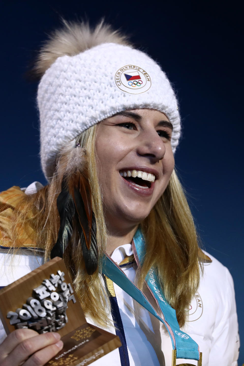 <p>Ester Ledecka peut avoir le sourire. Elle a décroché l’or à la surprise générale en Super-G ! (crédit Getty) </p>