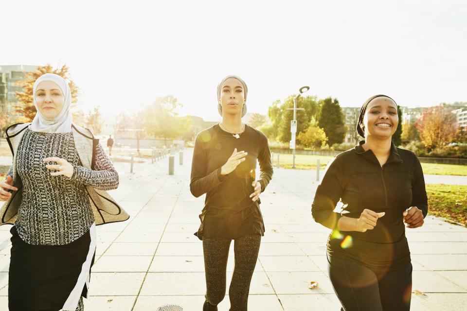 Muslim women's sports participation is growing. <a href="https://www.gettyimages.com/detail/photo/female-muslim-friends-on-afternoon-run-together-royalty-free-image/1204463881?adppopup=true" rel="nofollow noopener" target="_blank" data-ylk="slk:Thomas Barwick/DigitalVision via Getty Images;elm:context_link;itc:0;sec:content-canvas" class="link ">Thomas Barwick/DigitalVision via Getty Images</a>