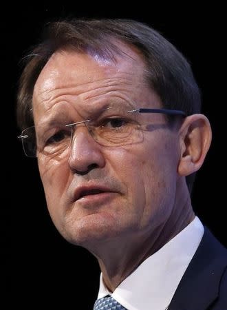 Director General of the Institute of Directors Simon Walker speaks at the Institute of Directors annual convention in London September 18, 2013. REUTERS/Suzanne Plunkett