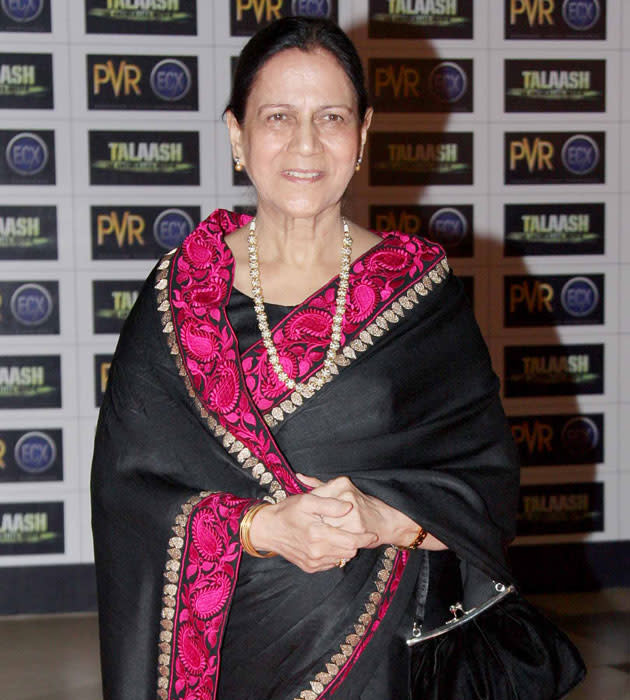 Aamir's mother at the premiere of his latest flick 'Talaash'