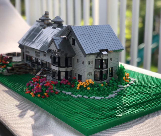 linse halvø sendt This Artist Can Make a Lego Dollhouse of Your House